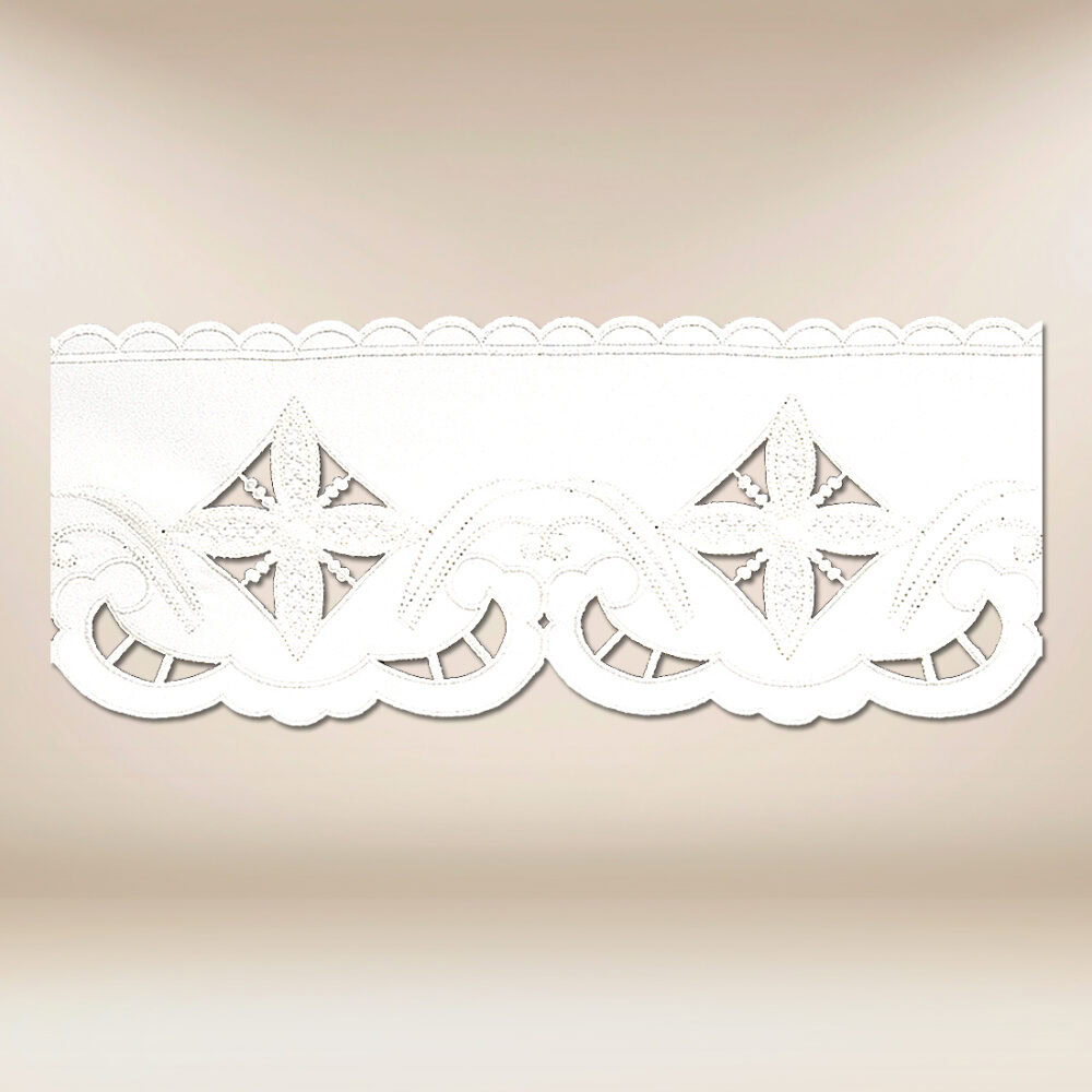 Pizzo ricamato Croci