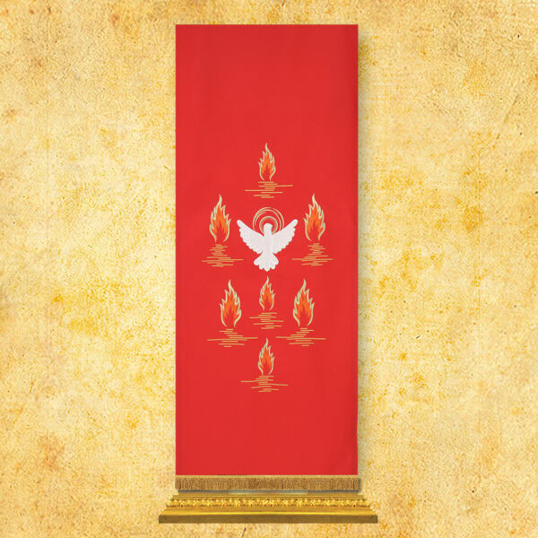 55_3_25 Ornat haftowany "Duch Święty"