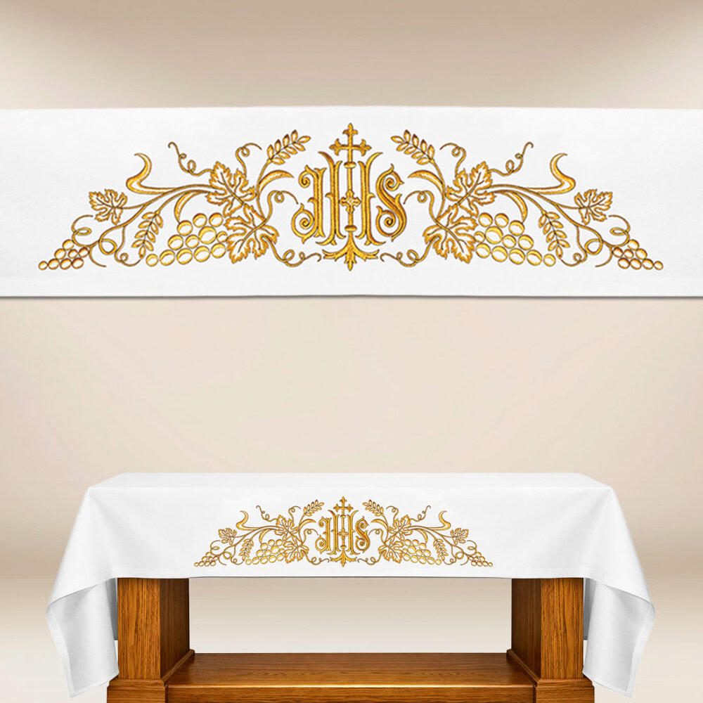 Tovaglia con ricamo IHS dorato
