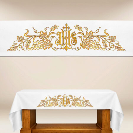Tovaglia con ricamo IHS dorato
