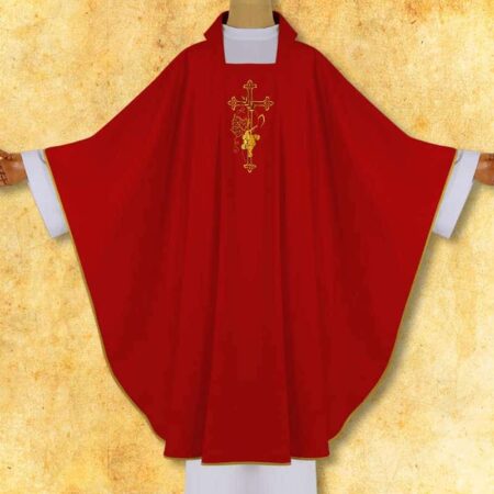 Casule ricamata con croce rossa