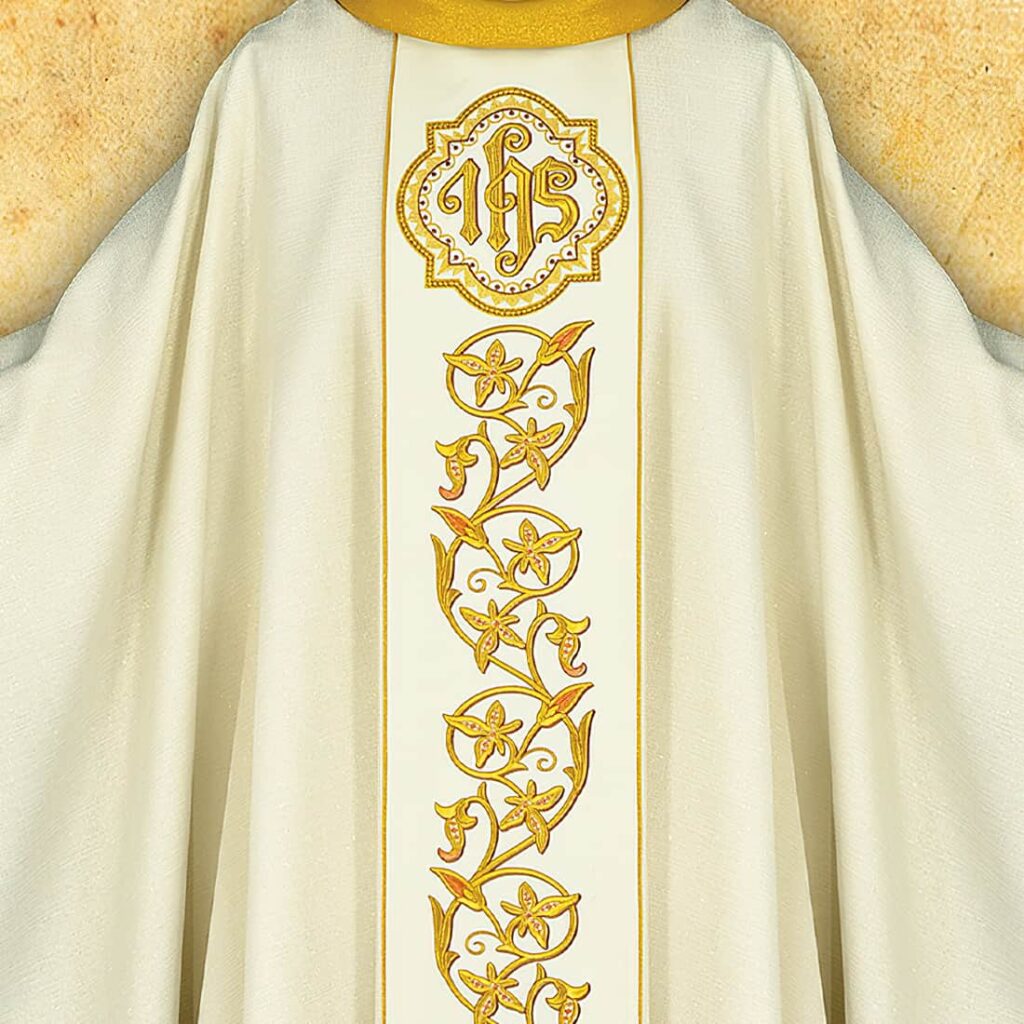 Casula ricamata IHS ecru