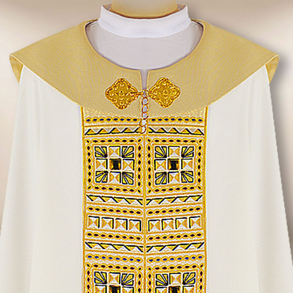 Piviale ricamato solenne