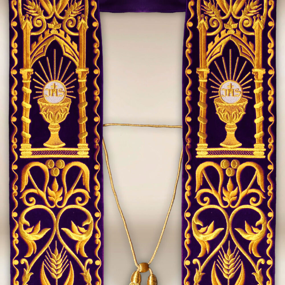 Stola ricamata romana Calice viola