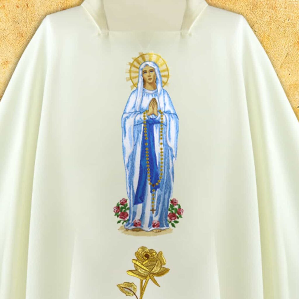 Casula ricamata Madonna di Lourdes