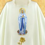 Casula ricamata Madonna di Lourdes
