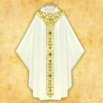Casula ricamata ecru con passem dorato