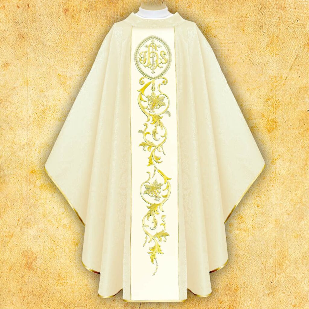 Casula ecru con passem ricamato