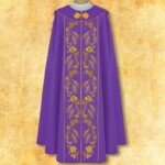 Piviale ricamato IHS viola