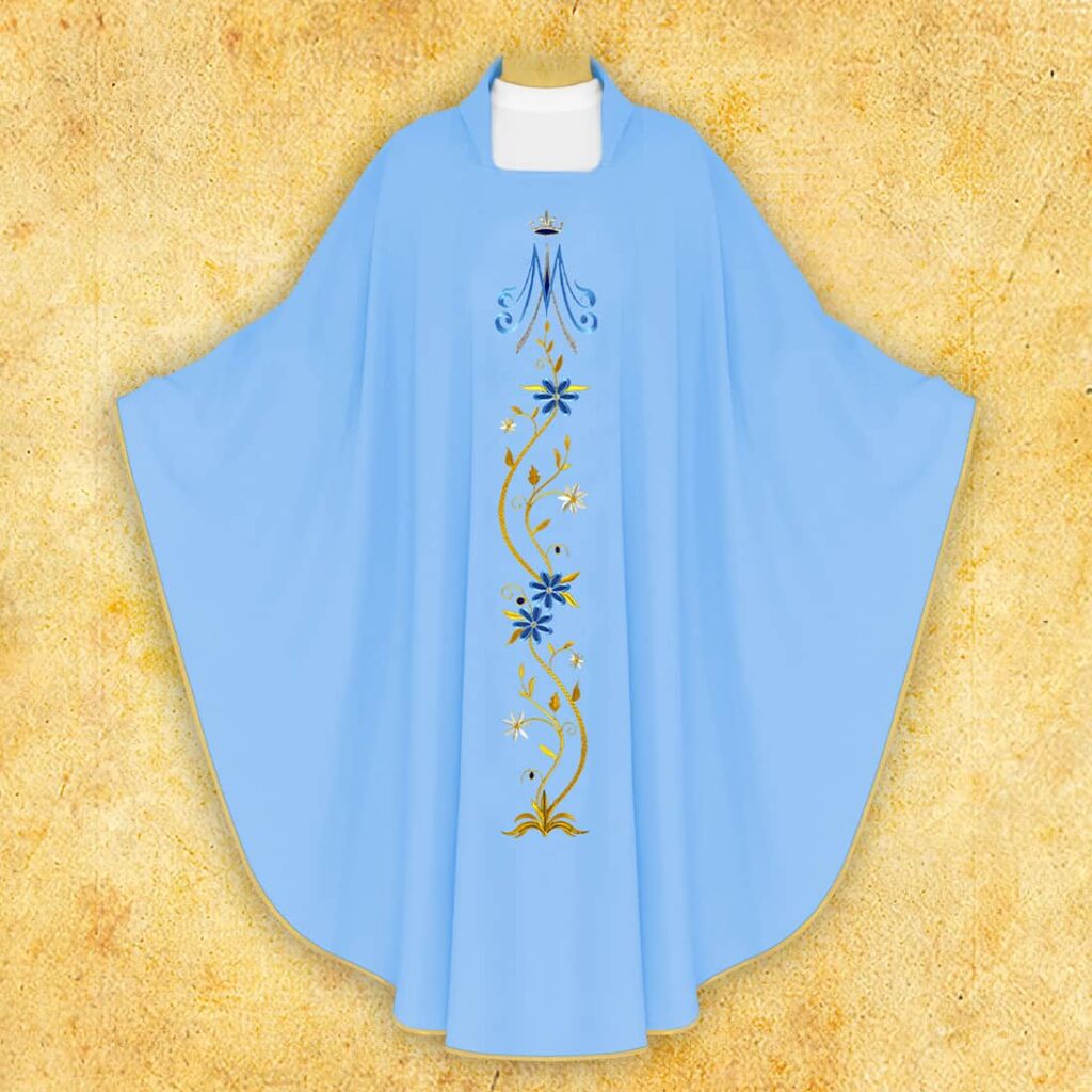 Casula ricamata Mariana