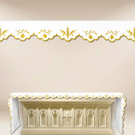 Tovaglia con delicata ricamo dorato