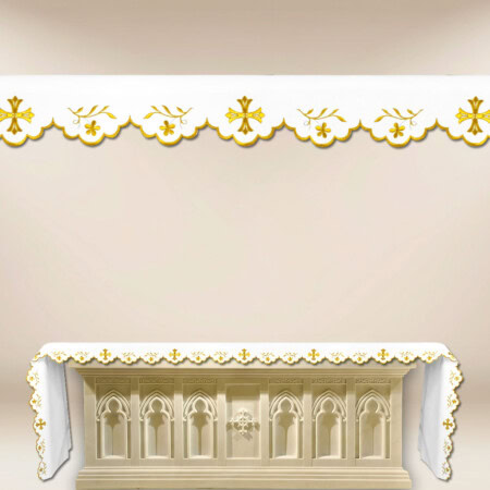 Tovaglia con delicata ricamo dorato