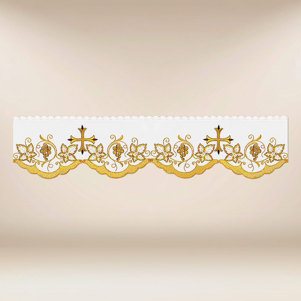 Pizzo ricamato con delicato ricamo dorato