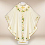 Casula liturgica ricamata con croce e grappoli d'uva