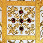 Casula liturgica ricamata ecru