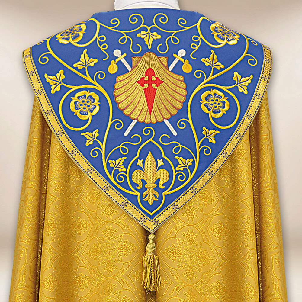 Piviale ricamato con le conchiglie di San Giacomo