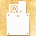 Servizio da messa ricamato IHS