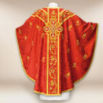 Casula ricamata rossa IHS