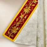 Piviale ricamato ecru bordo