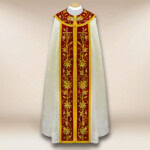 Piviale ricamato ecru bordo