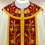 Piviale ricamato ecru bordo