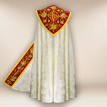 Piviale ricamato ecru bordo