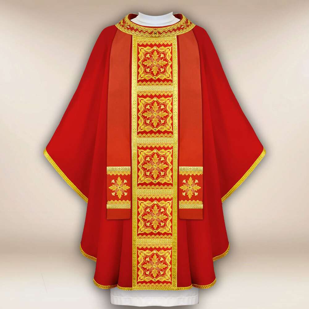 Casula liturgica rossa riccamente ricamata