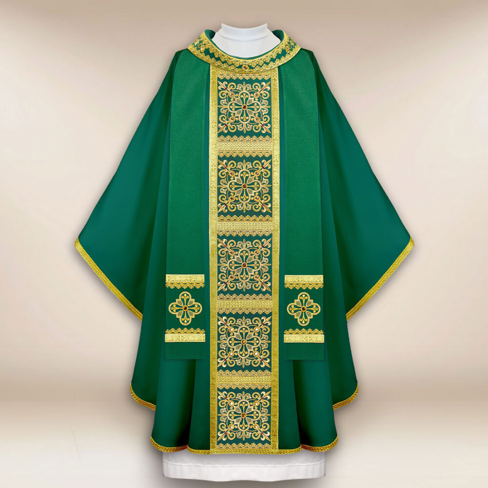 Casule liturgica ricamata di colore verde