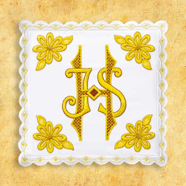 Palka haftowana biała nr 12