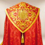 Piviale liturgico rosso IHS ricamato