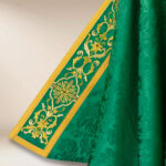 Piviale liturgico ricamato verde
