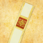 Stola diaconale ecru con pannelli bordò e ricamo dorato