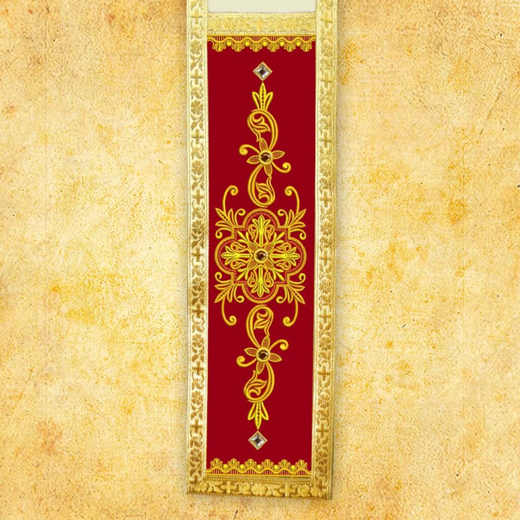 Stola diaconale ecru con pannelli bordò e ricamo dorato