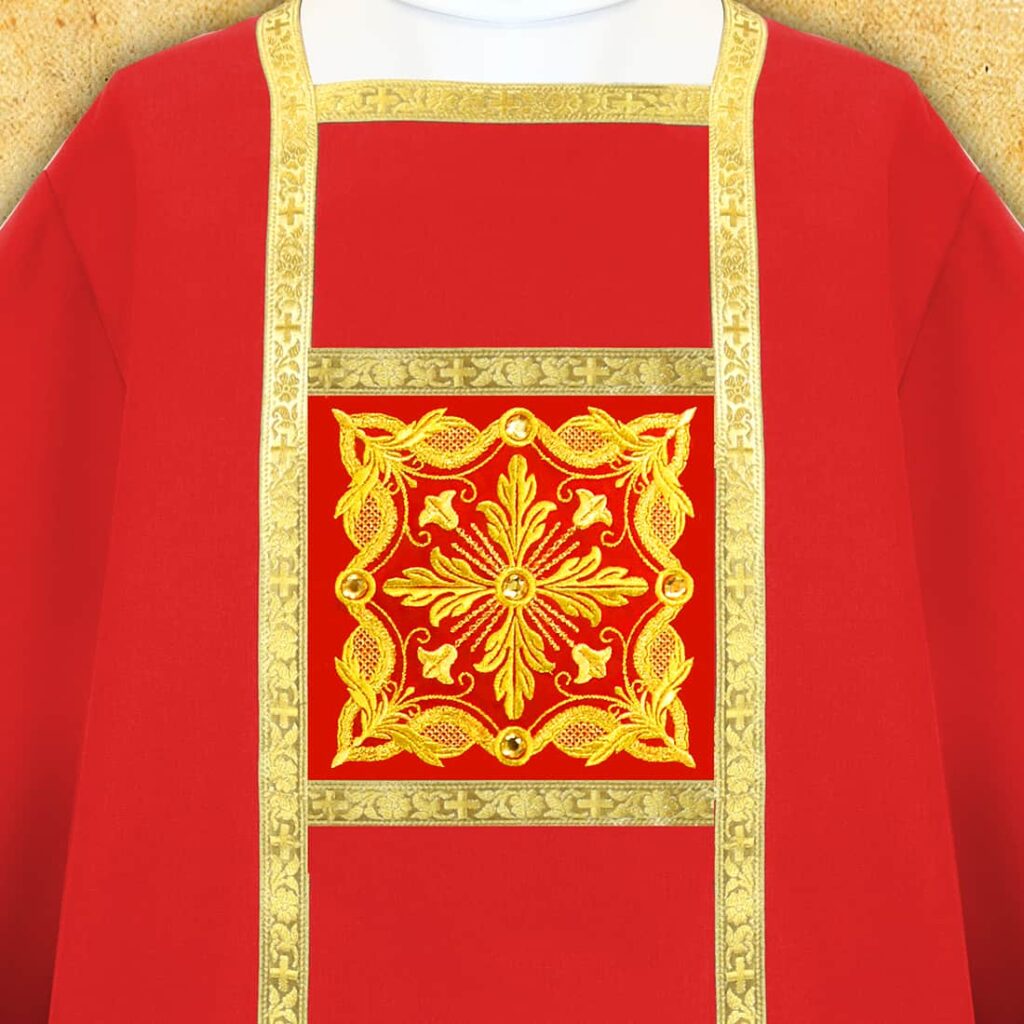 Dalmatica liturgica rossa ricamata