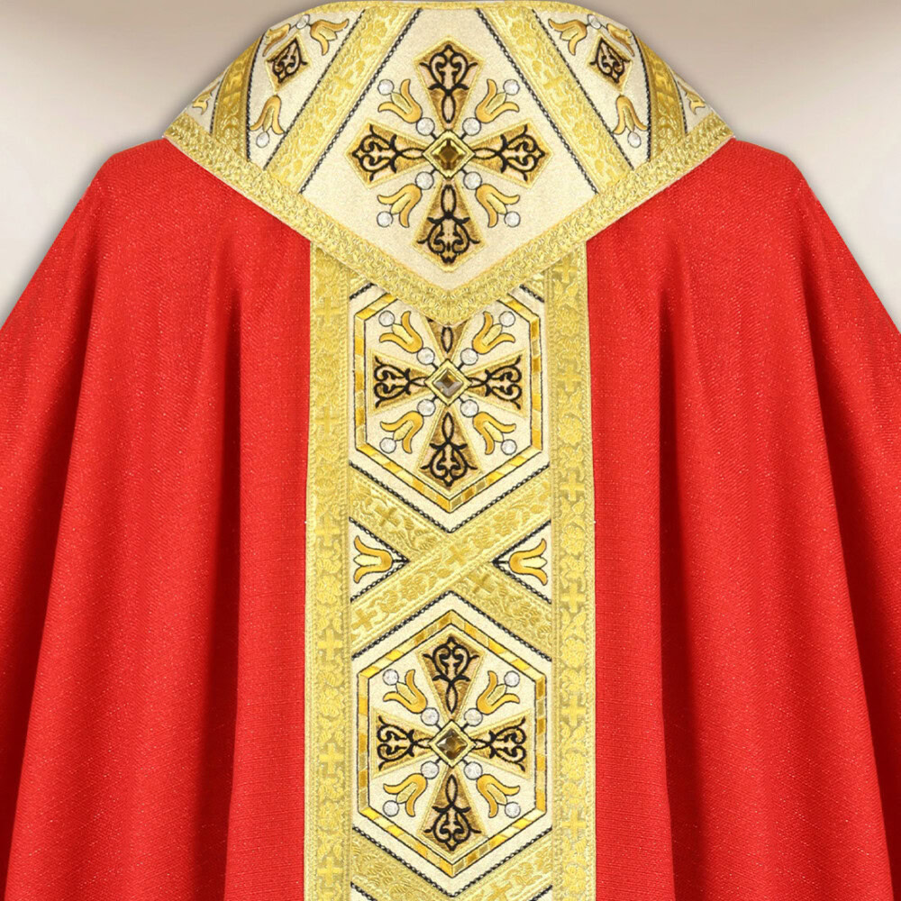 Casula ricamata rossa con croci
