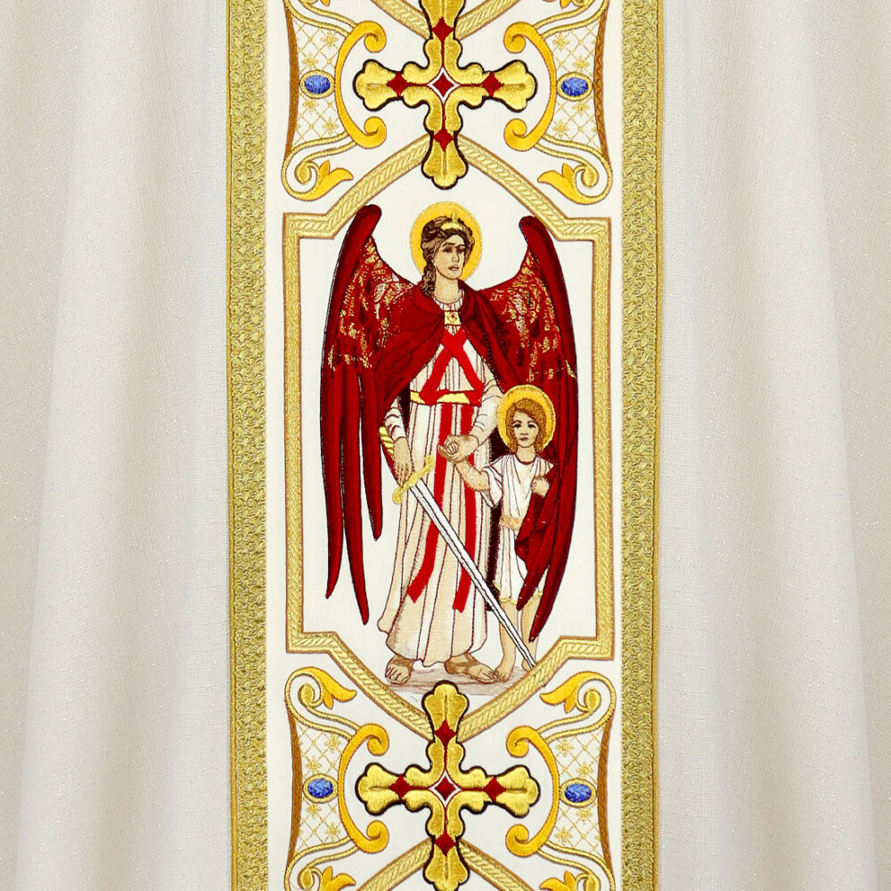 Casula ricamata liturgica con l'immagine degli Arcangeli