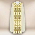 Piviale color ecru con croci