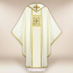 Casula ricamata ecru con croce