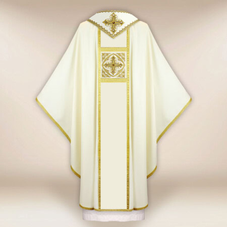 Casula ricamata ecru con croce