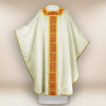Casula liturgica ricamata classica