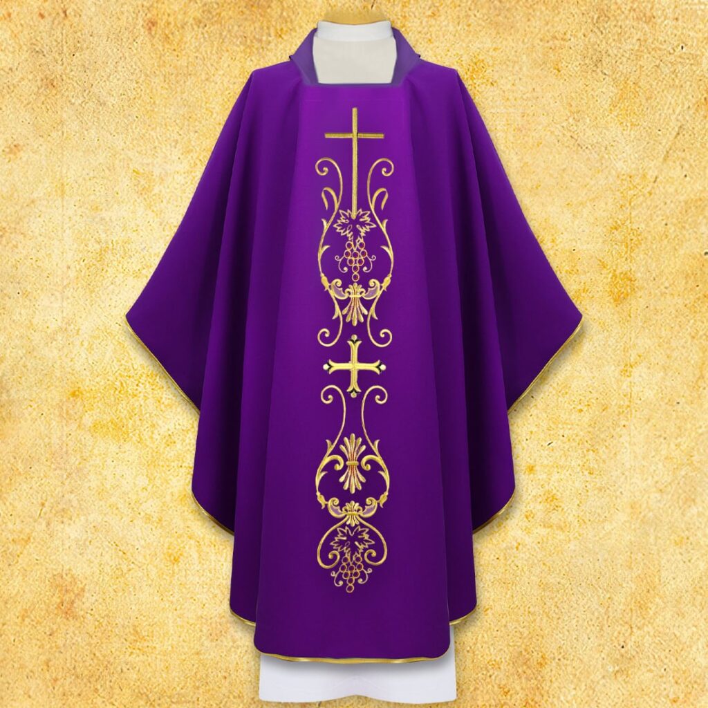 Casula liturgica con motivo della croce