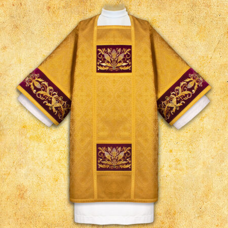 Dalmatica ricamata oro