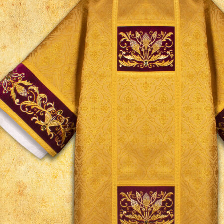 Dalmatica ricamata oro