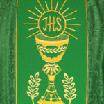 Paramento con cintura ricamata