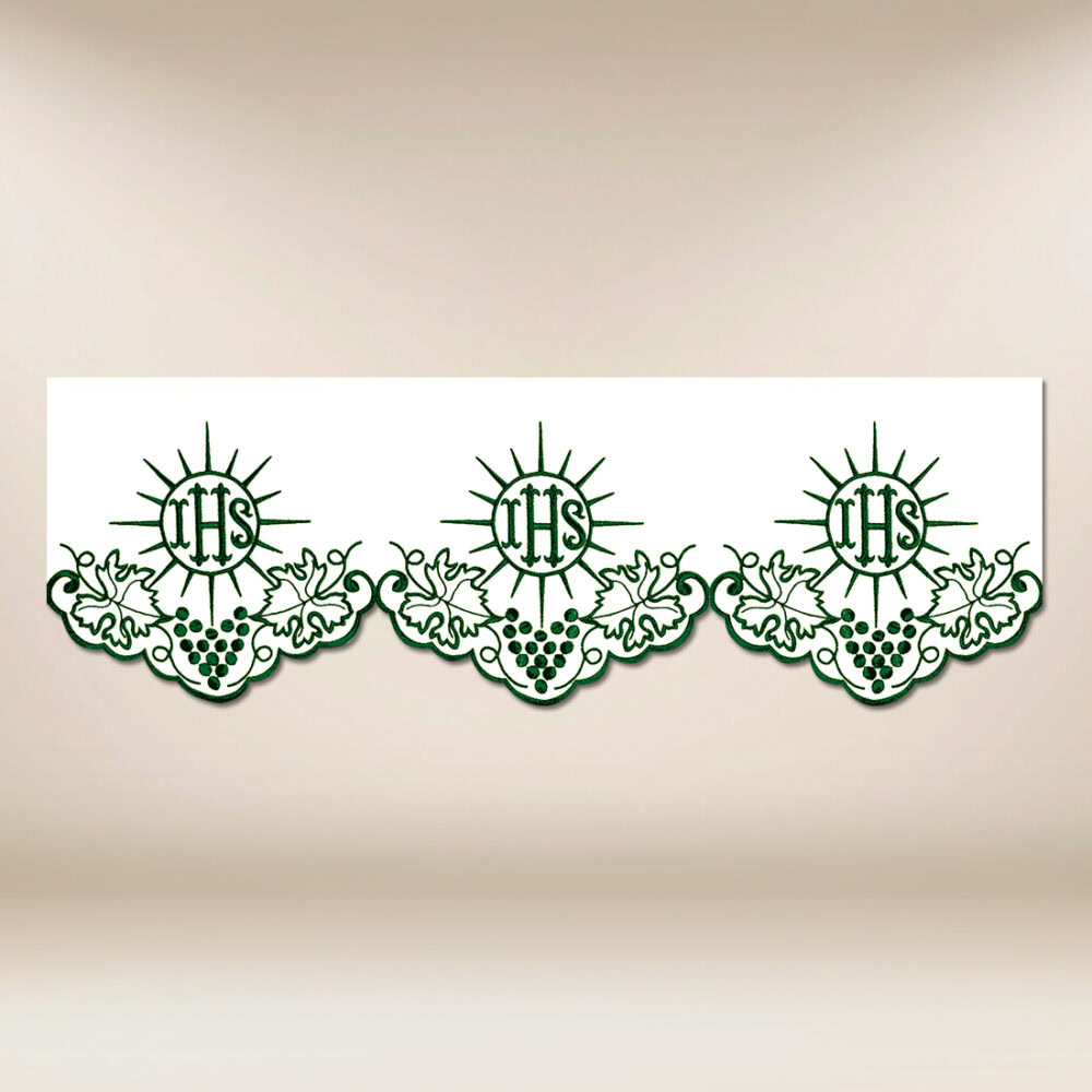 Pizzo ricamato verde