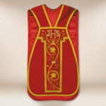 Casula ricamata romana con IHS rossa
