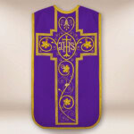 Casula ricamata romana con IHS viola