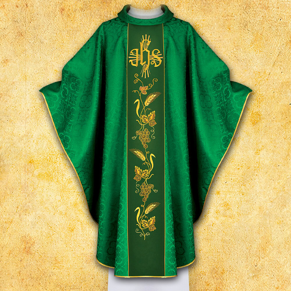 Casula con orphrey ricamato