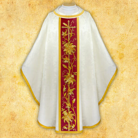 Paramento ricamato ecru