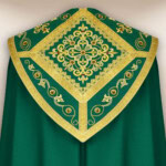 Piviale liturgico ricamato verde